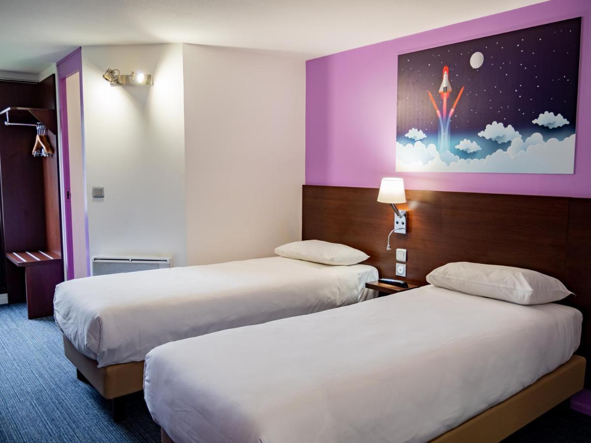 Contact Hotel Restaurant La Chaumiere Entre Orgeval Et Flins A13 Sortie 8 Les Mureaux Luaran gambar
