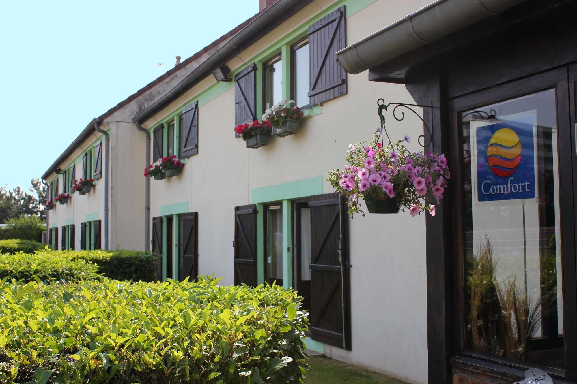 Contact Hotel Restaurant La Chaumiere Entre Orgeval Et Flins A13 Sortie 8 Les Mureaux Luaran gambar